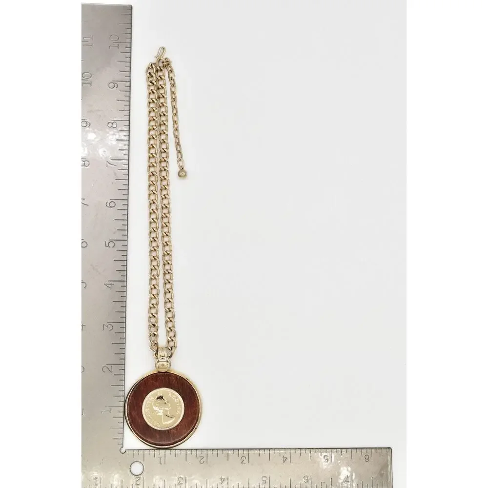 Vintage Elizabeth II Gratia Regina Pendant Necklace Gold Tone Chain Wood BinBD